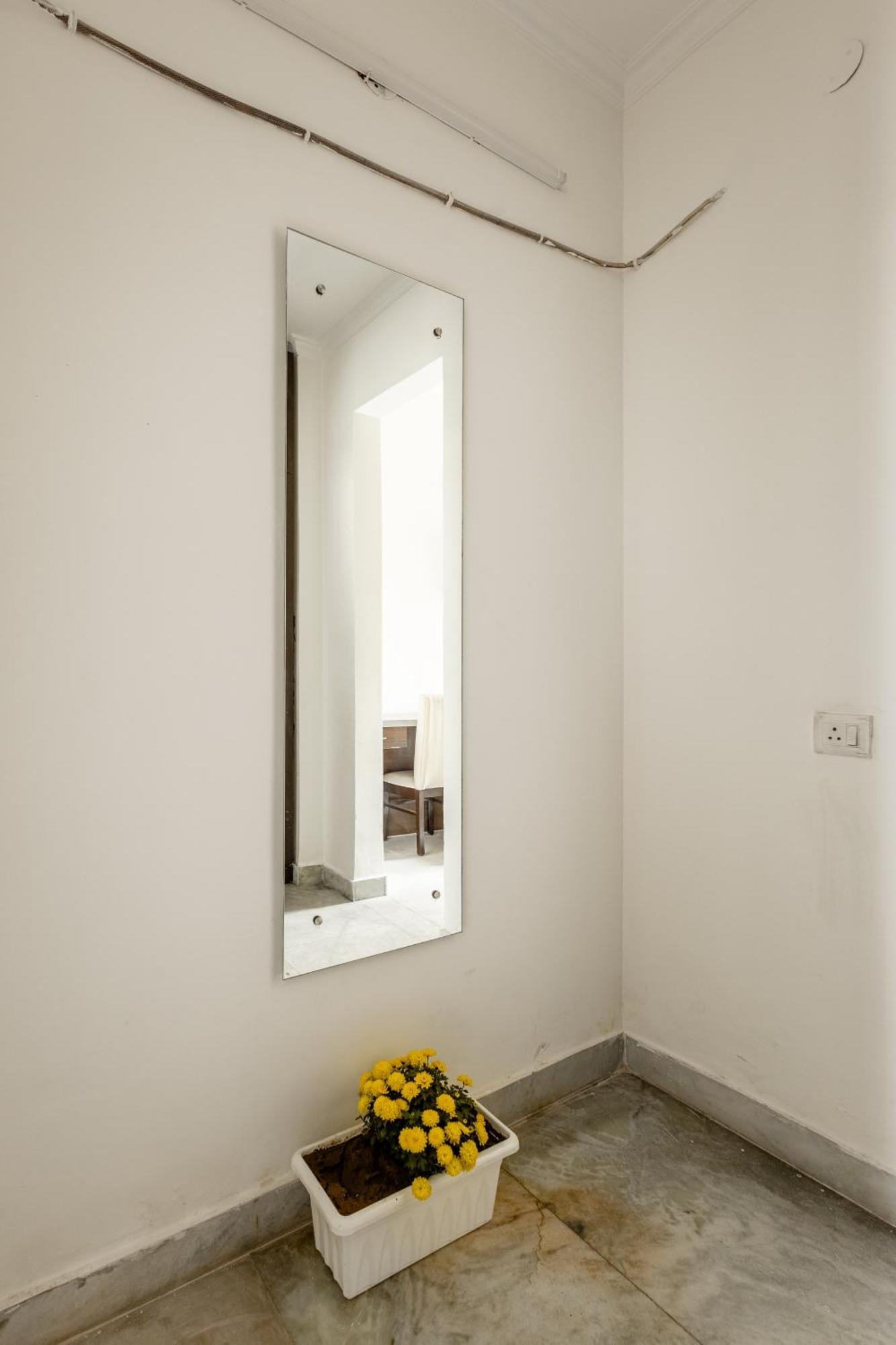 Lime Tree Service Golf Course Road, Apartment