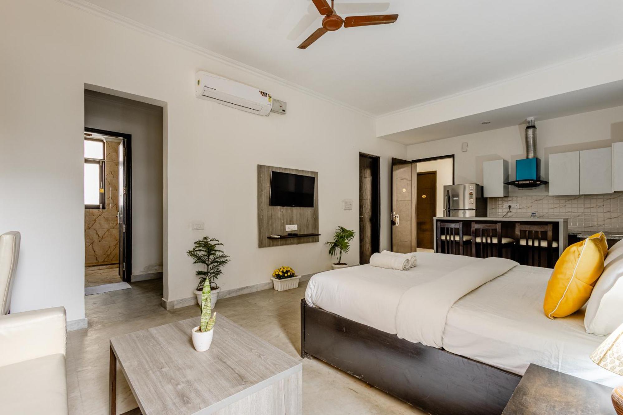 Apartment Lime Tree Service Golf Course Road, *