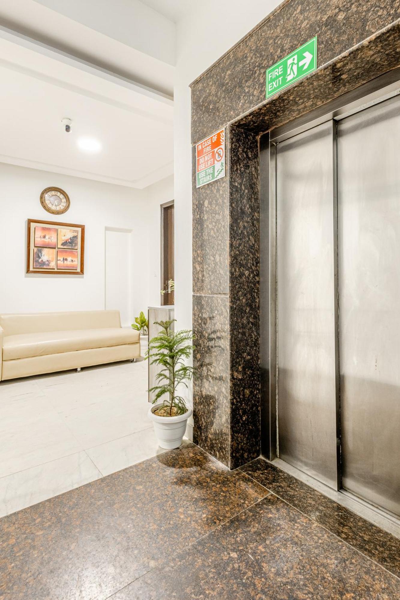 Lime Tree Service Golf Course Road, * Gurgaon