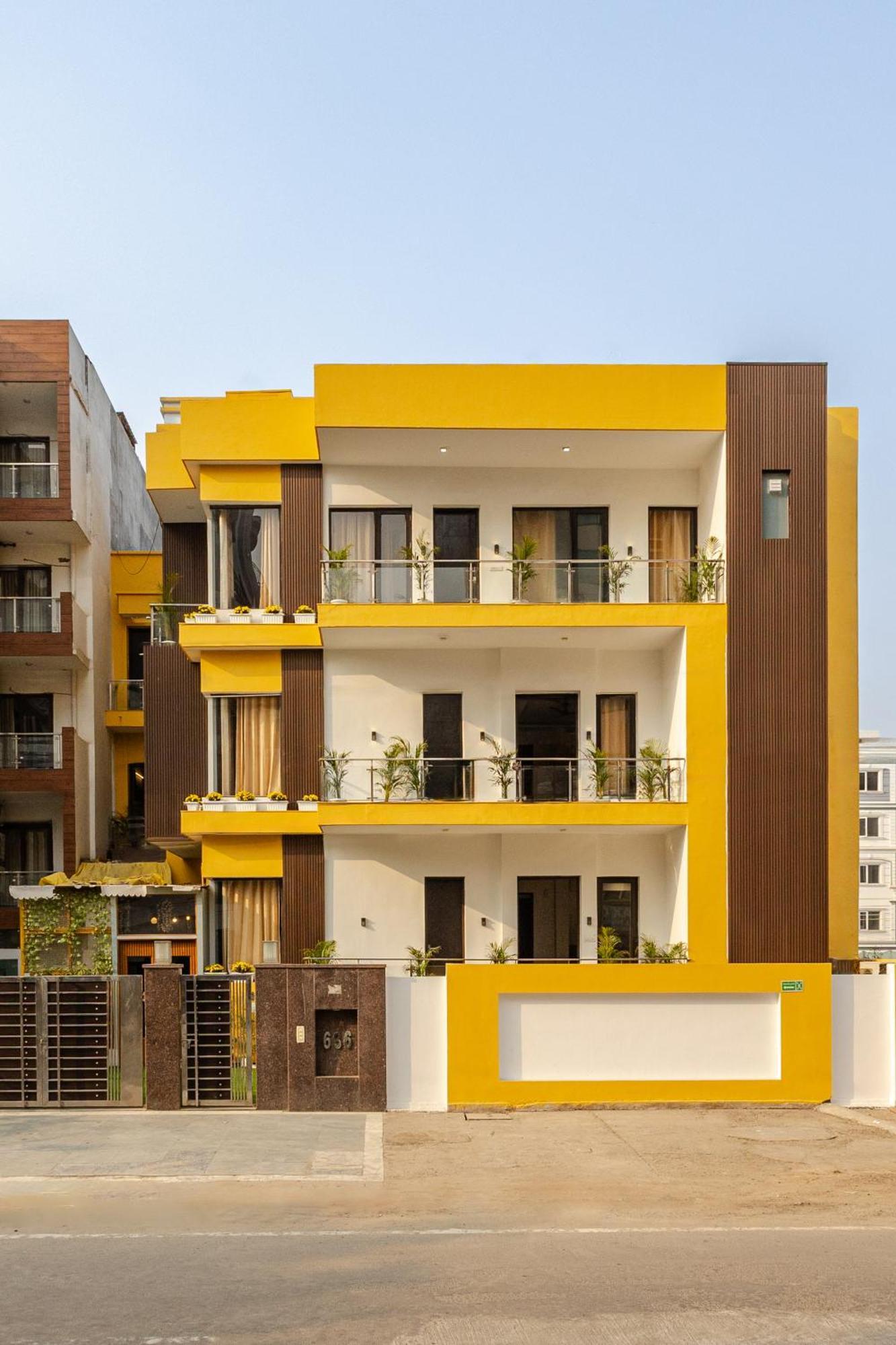 Lime Tree Service Golf Course Road, Apartment