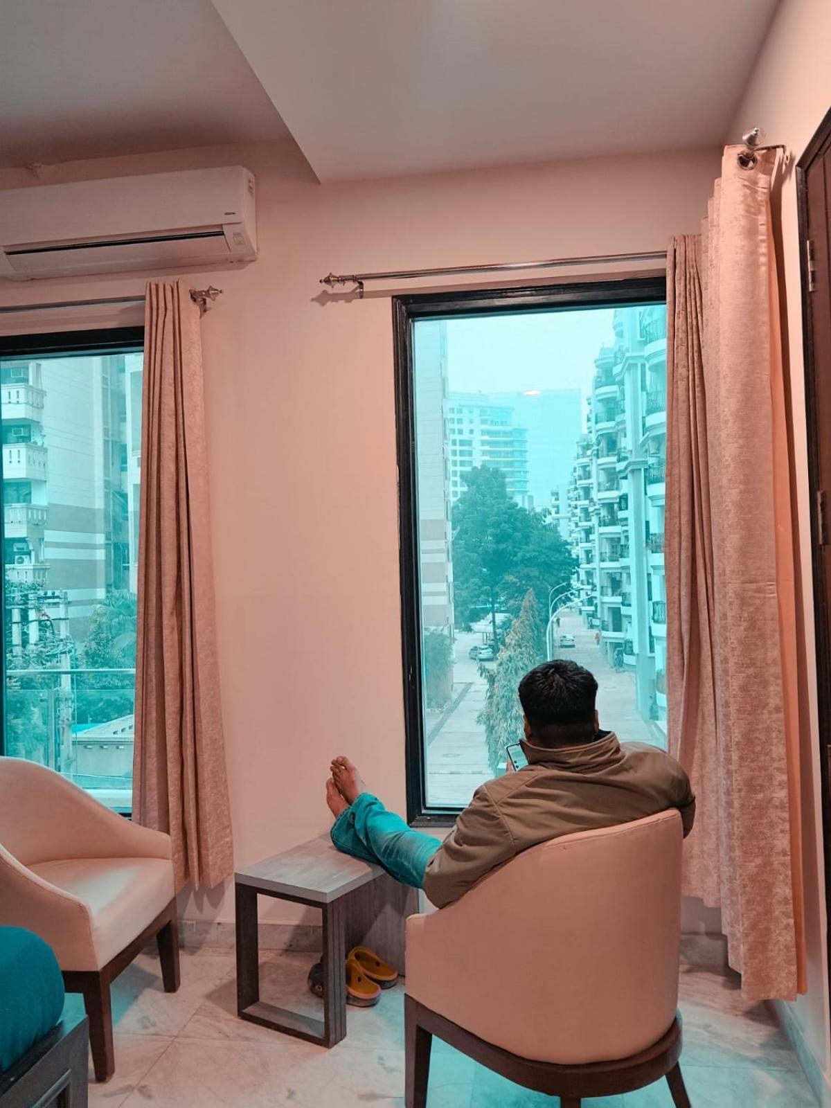 Lime Tree Service Golf Course Road, * Gurgaon