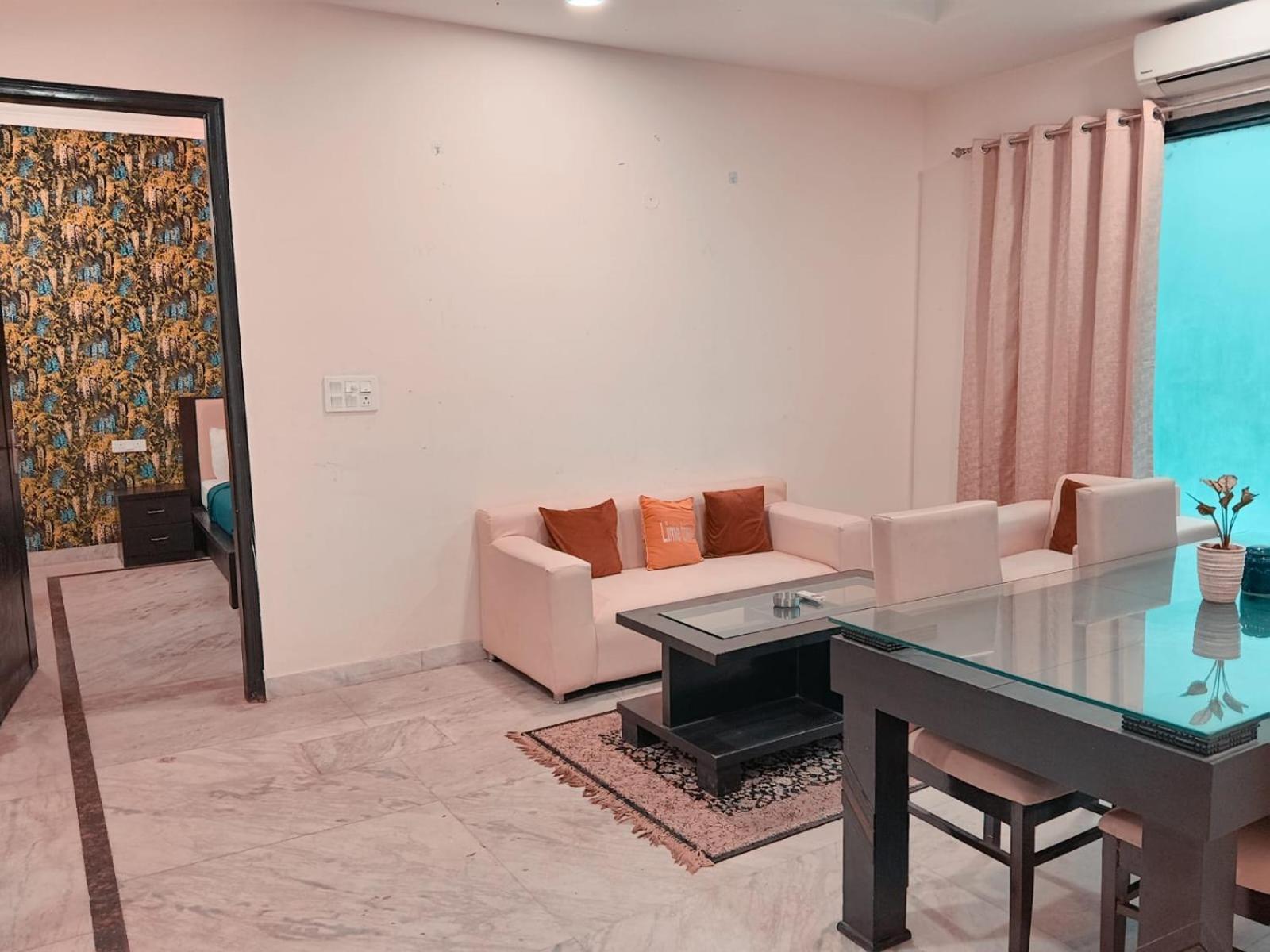 Apartment Lime Tree Service Golf Course Road,