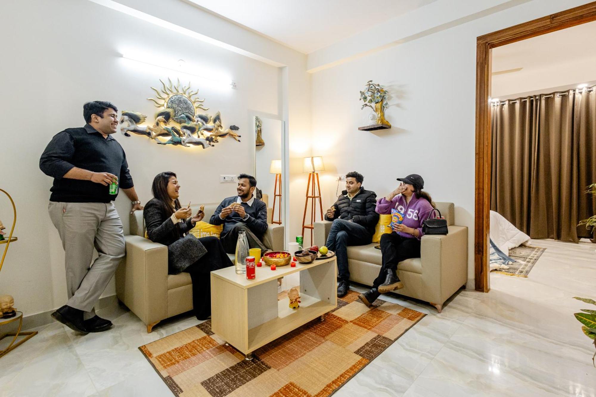 Apartment Lime Tree Service Golf Course Road, Gurgaon